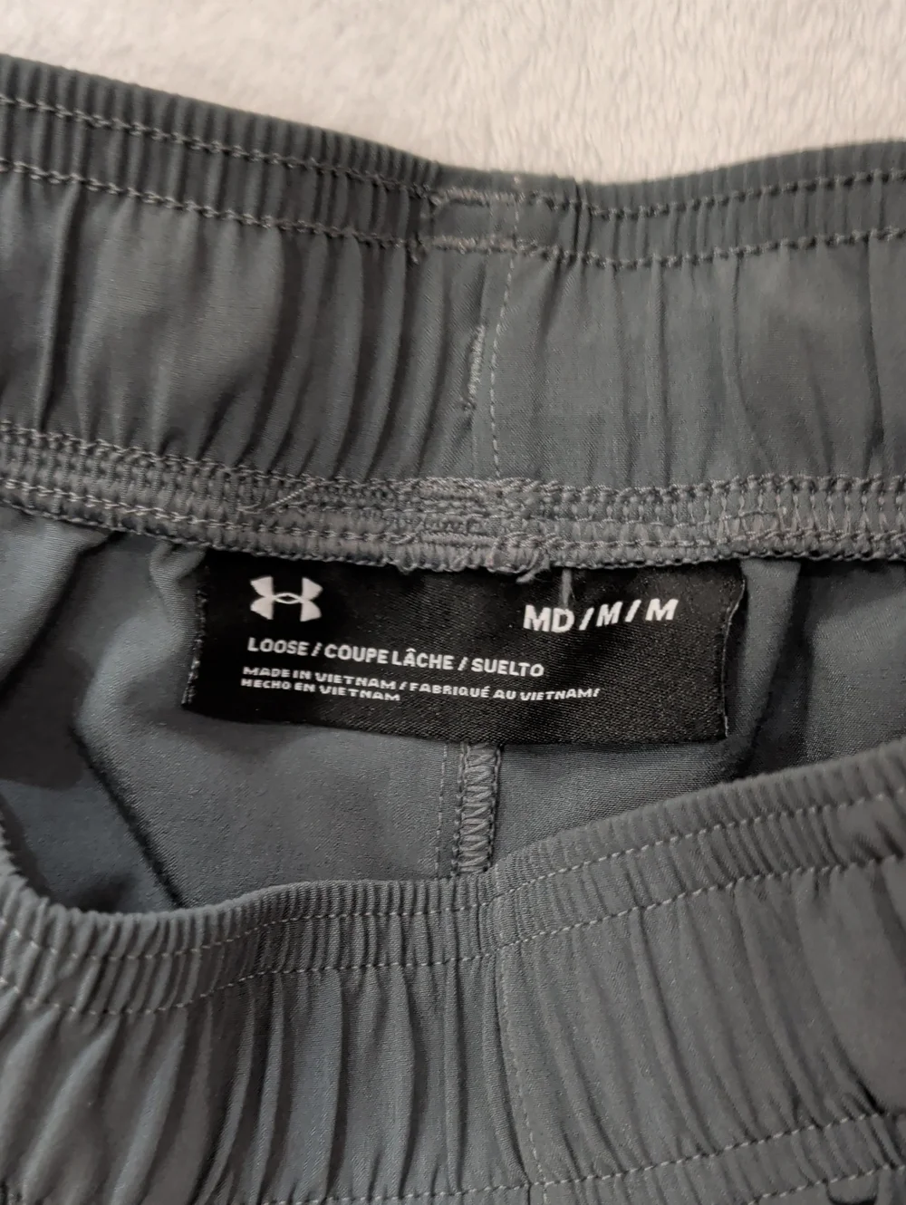 Like New Men's Medium Gray Under Armor Shorts